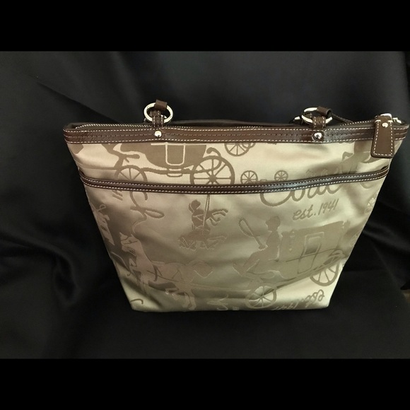 Coach Cream cloth Handbag - Picture 2 of 8
